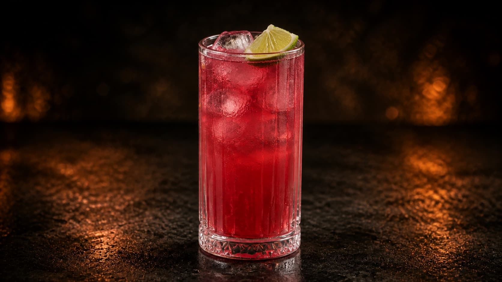 El Diablo i highballglas med lime.